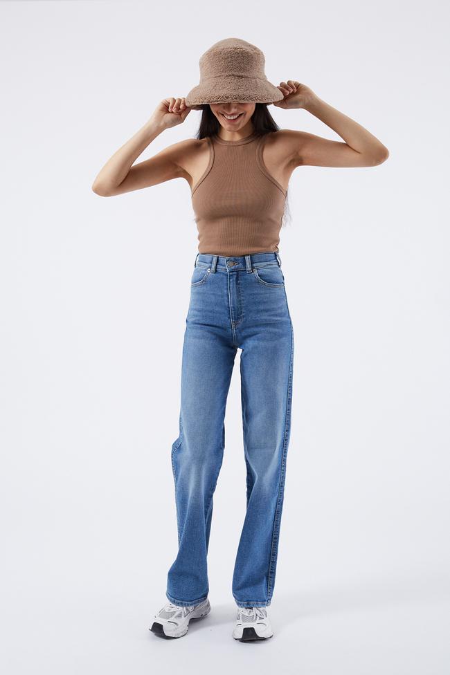 Dr. Denim Moxy Straight Jeans in Cape Sky Worn Hem