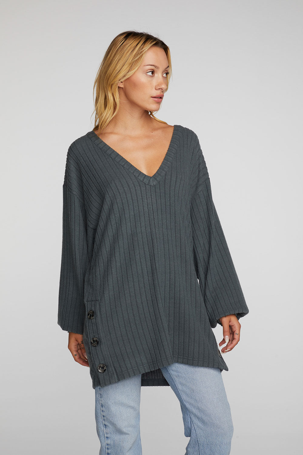 chaser-coda-tunic-charcoal-side-02