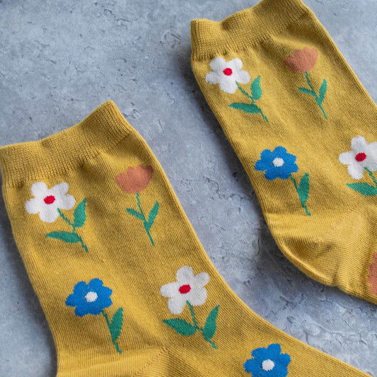 Tiepology Flower Casual Socks in Mustard